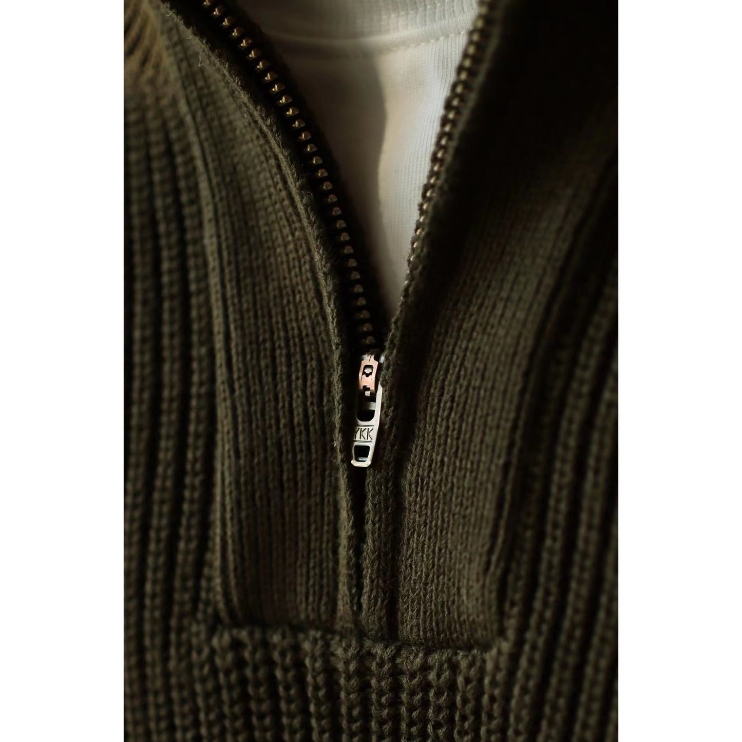 Semi-turtleneck Fashion Sweater